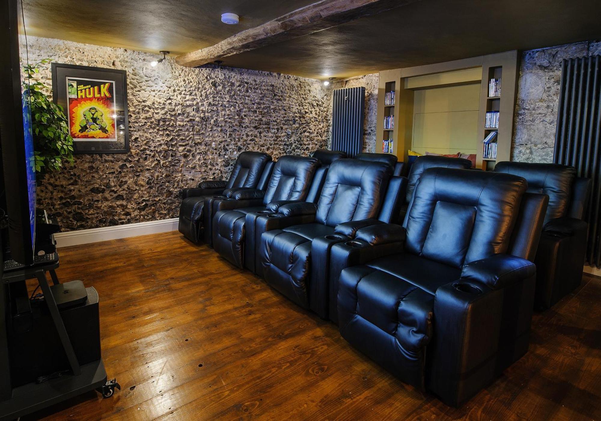 Huge Deluxe 600 Year Old Essex Manor, Hot Tub, Cinema Room, Sky Tv Saffron Walden Exterior foto
